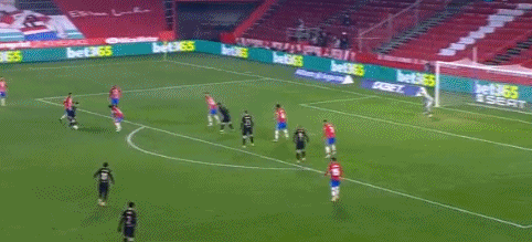 英媒：拜仁有意在一月永久签下梅努，已和他的经纪人直接会谈