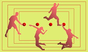 只要库里不爆发，联盟29位教练，谁都能拿捏科尔。库里把科尔带到不属于科尔的高度。没有库里谁认识科尔。没有库里科尔没有现在的成绩