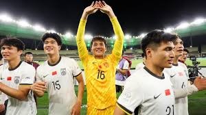 开拓者赛后更衣室西索科将自己名字放进盒子